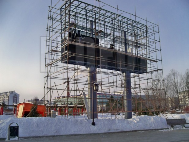 LED Display Installation on Structure Frame with Minus 30 Celsius