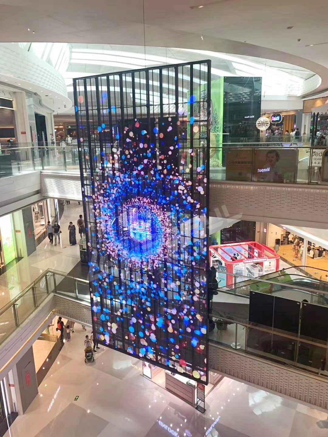 Advantages of Curved Transparent LED Display Screen