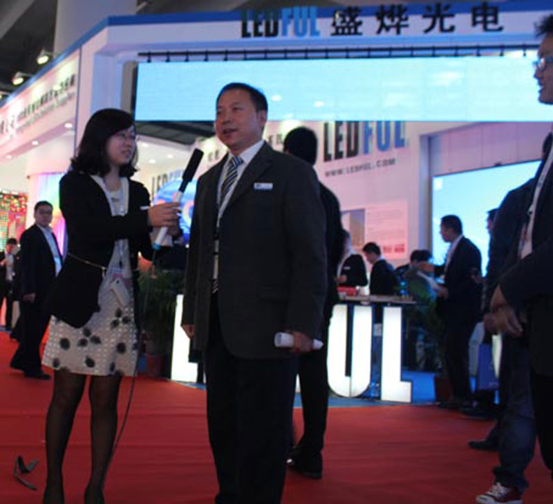  Media is interviewing LEDFUL CEO Mr.Zhang