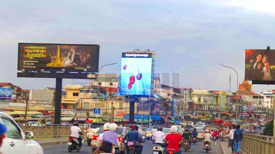 Cambodia Street Pole LED Display