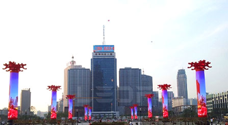 LEDFUL Great Performance Outdoor Column LED Screen