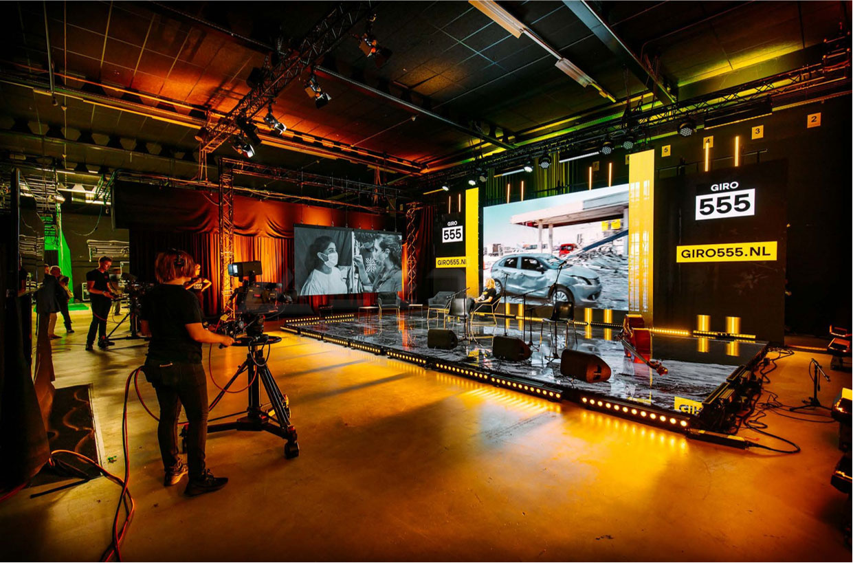 the-future-of-filmmaking-xr-virtual-technology-in-display1.jpg the-future-of-filmmaking-xr-virtual-technology-in-display1.jpg