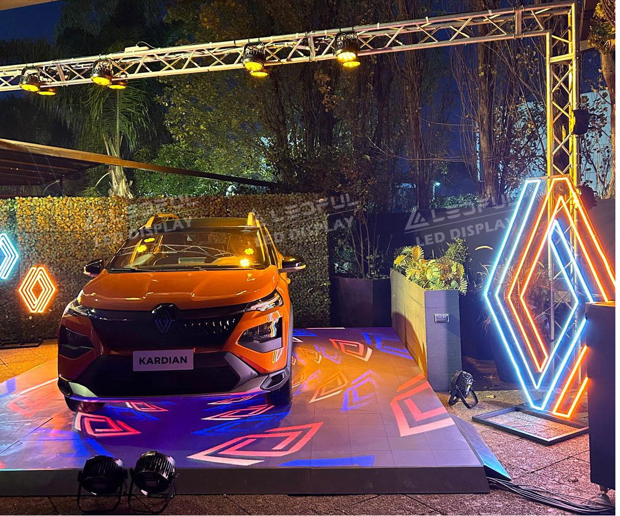 the-power-of-floor-led-displays4.jpg the-power-of-floor-led-displays4.jpg