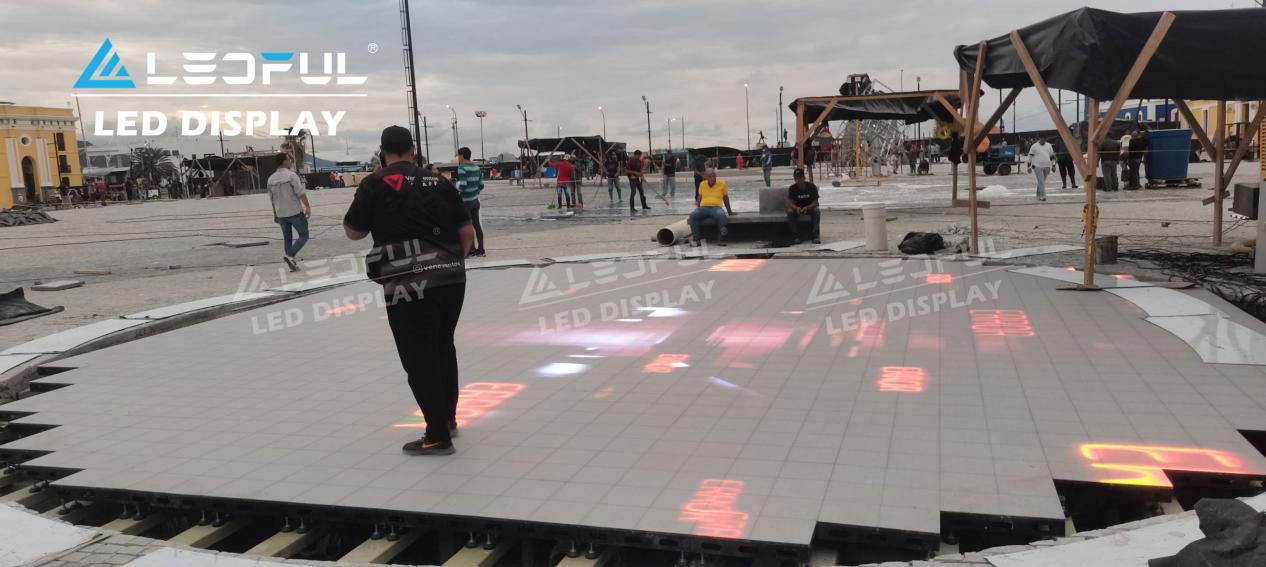 the-power-of-floor-led-displays5.jpg the-power-of-floor-led-displays5.jpg