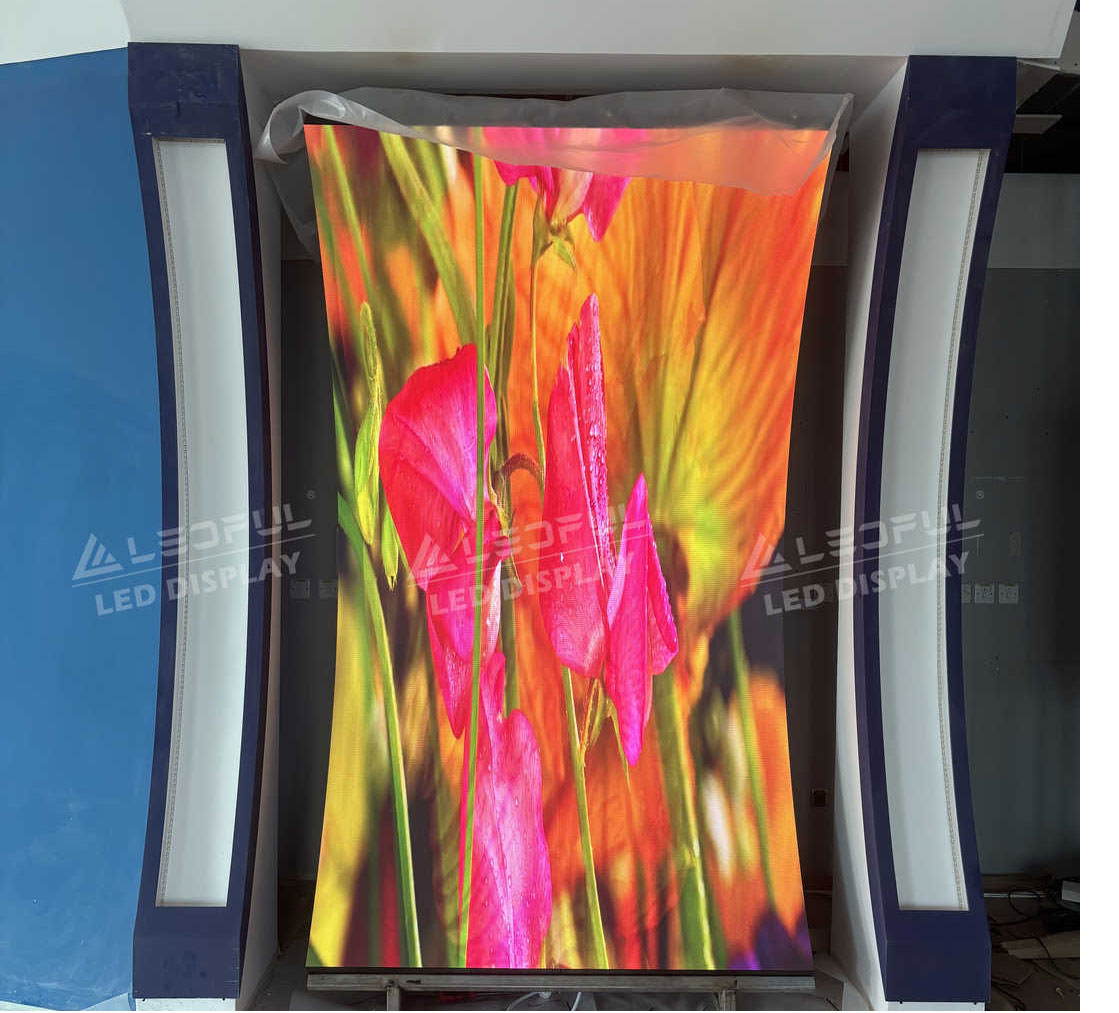 flex1.56-gob-flexible-led-display-screen-in-qatar1