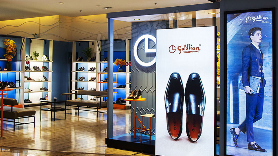 hong-kong-gold-lion-for-led-poster-1_1657780206