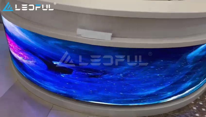 large-indoor-shopping-mall-reception-desk-with-curved-and-flexible-customized-led-screen3