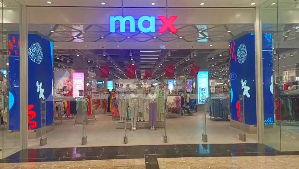 ledful-indoor-straight-angle-led-screen-in-oman-1