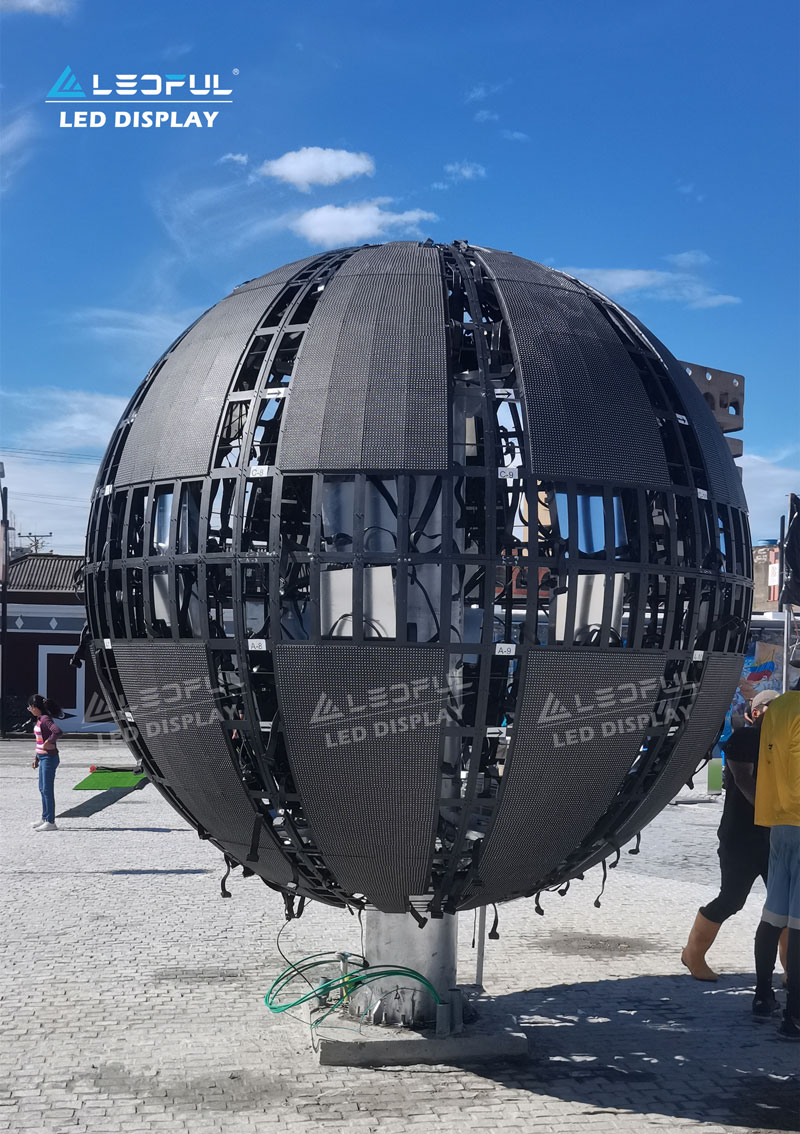 ledful-outdoor-sphere-led-screen-in-venezuela1