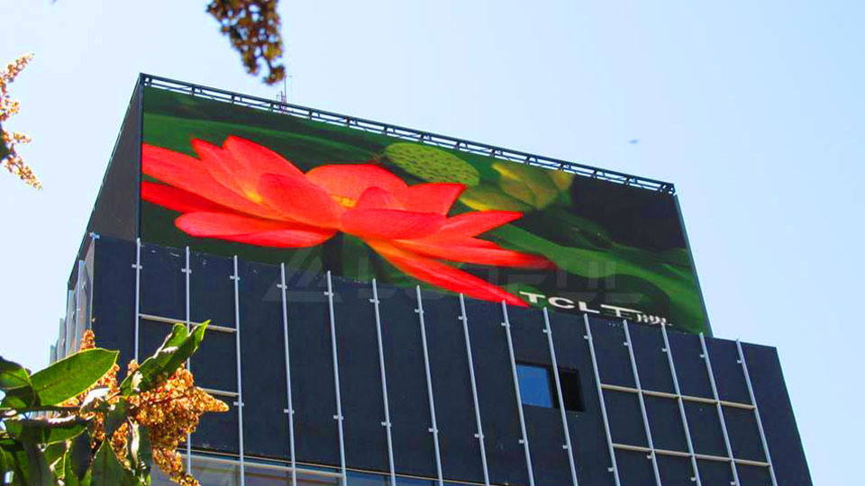 outdoor-advertising-led-screen-roof-mounted-4