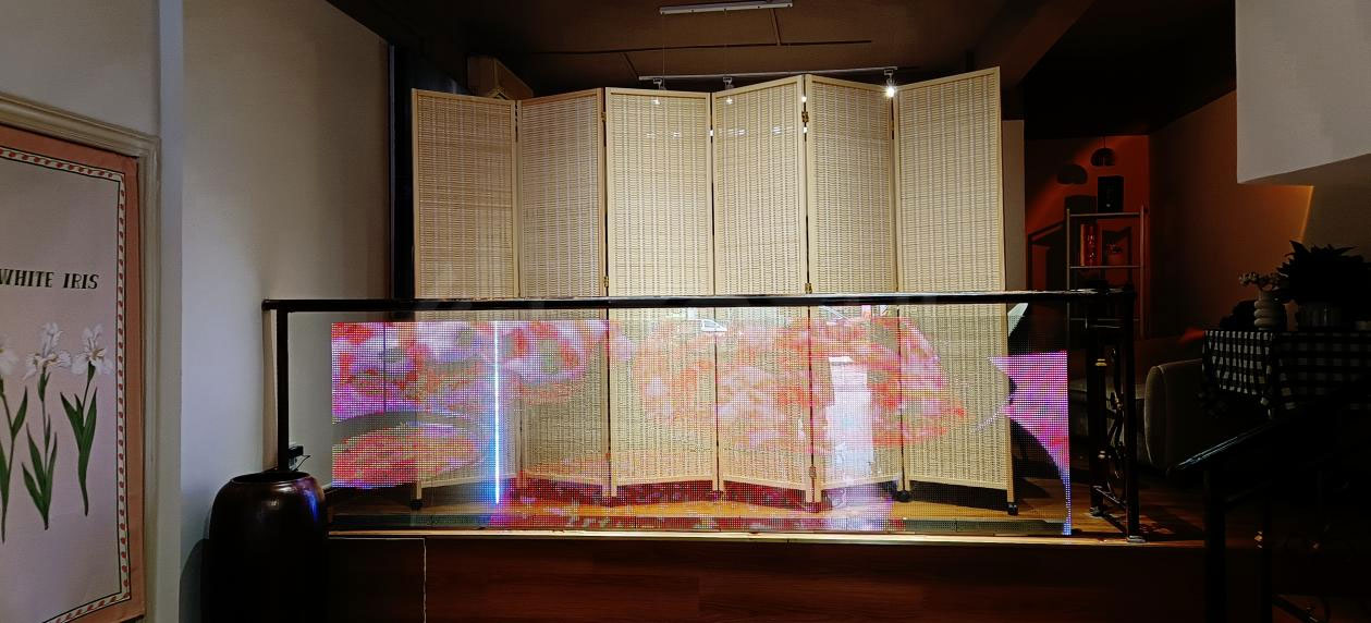transparent-led-film-for-retail-advertising-ledful2