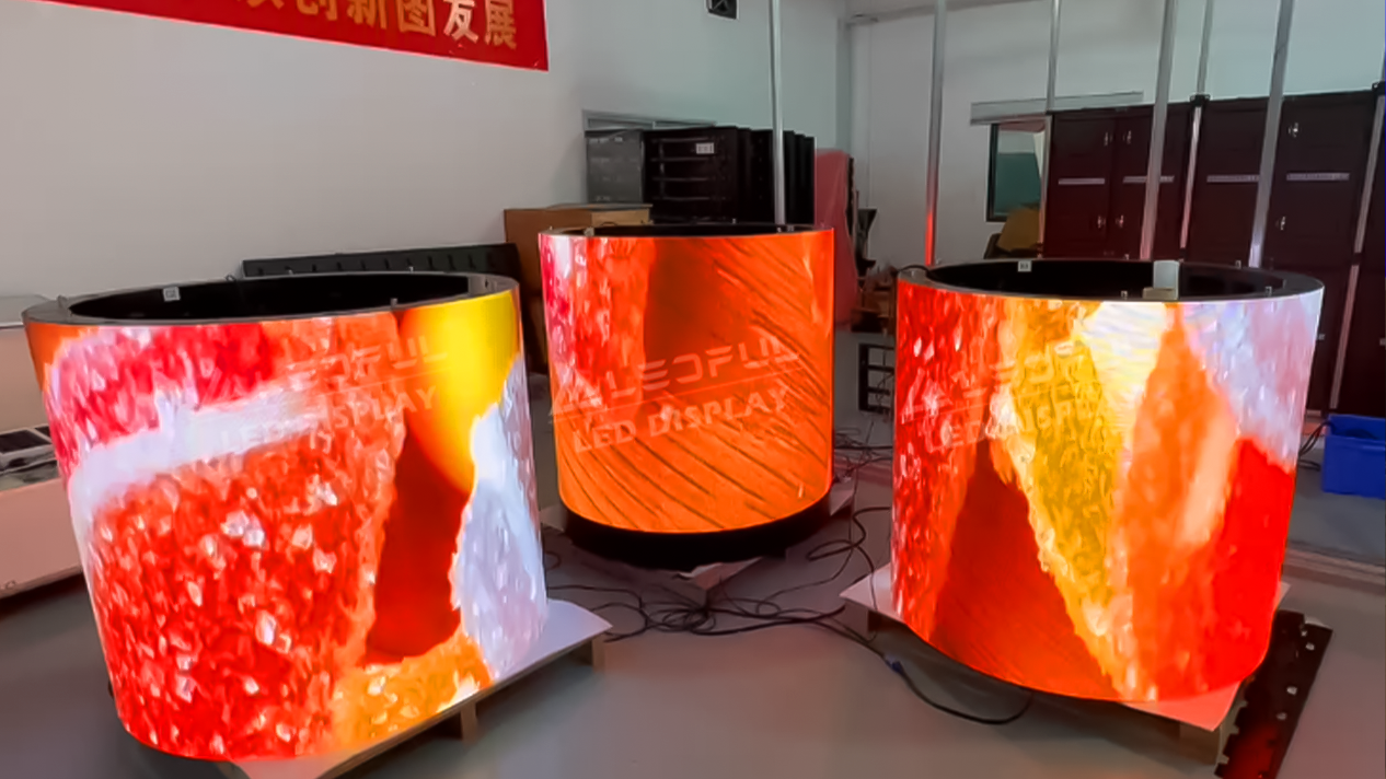 New designs in clothing stores-3