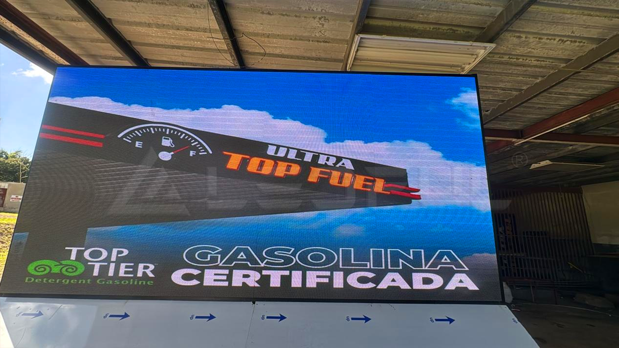 Drive Smarter with LEDFUL Custom Truck LED Displays-4