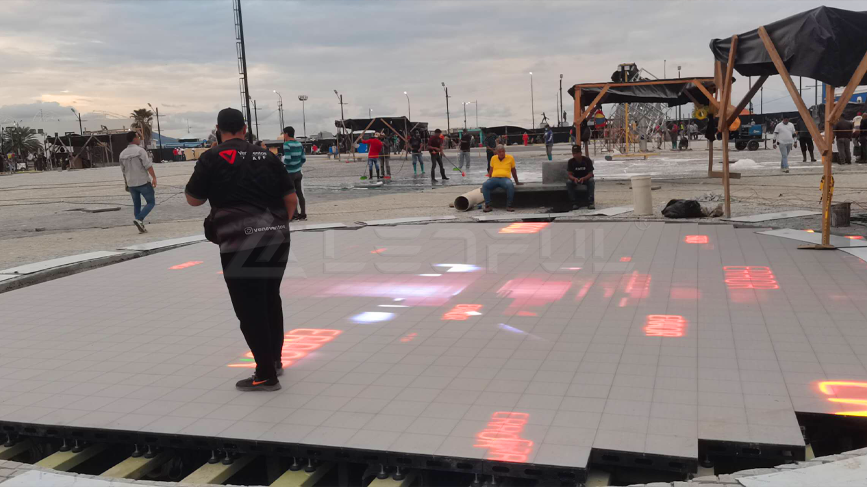 LEDFUL P6.25 LED Screen for Floor in Venezuela-2