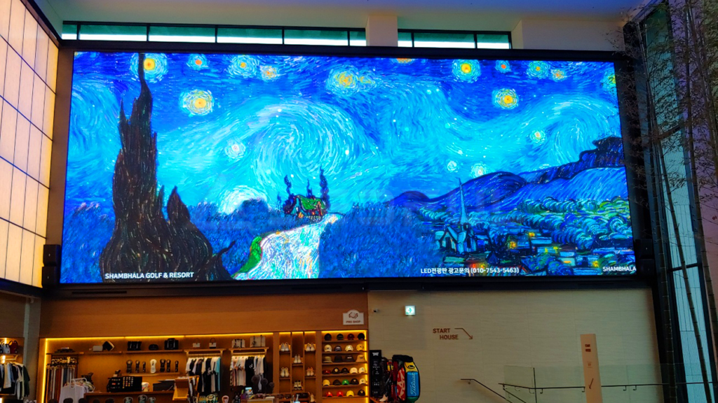 Indoor LED Display Solutions for the Korean Retail Market-2